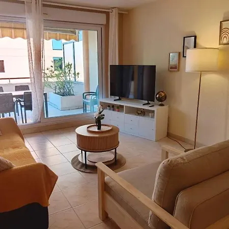 Large With A 35 M Terrace Apartamento